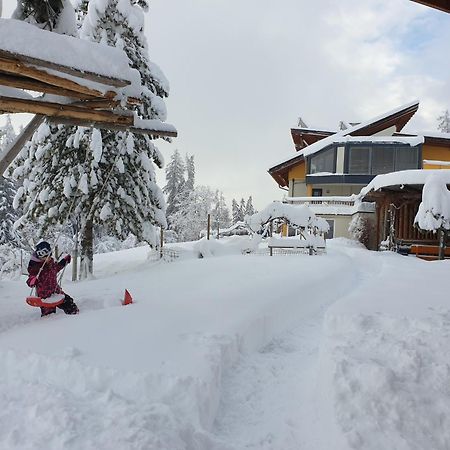 Gaestehaus Falkenblick Arzl im Pitztal Esterno foto