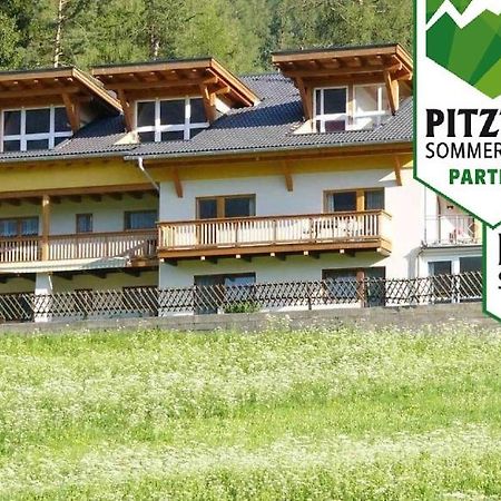 Gaestehaus Falkenblick Arzl im Pitztal Esterno foto