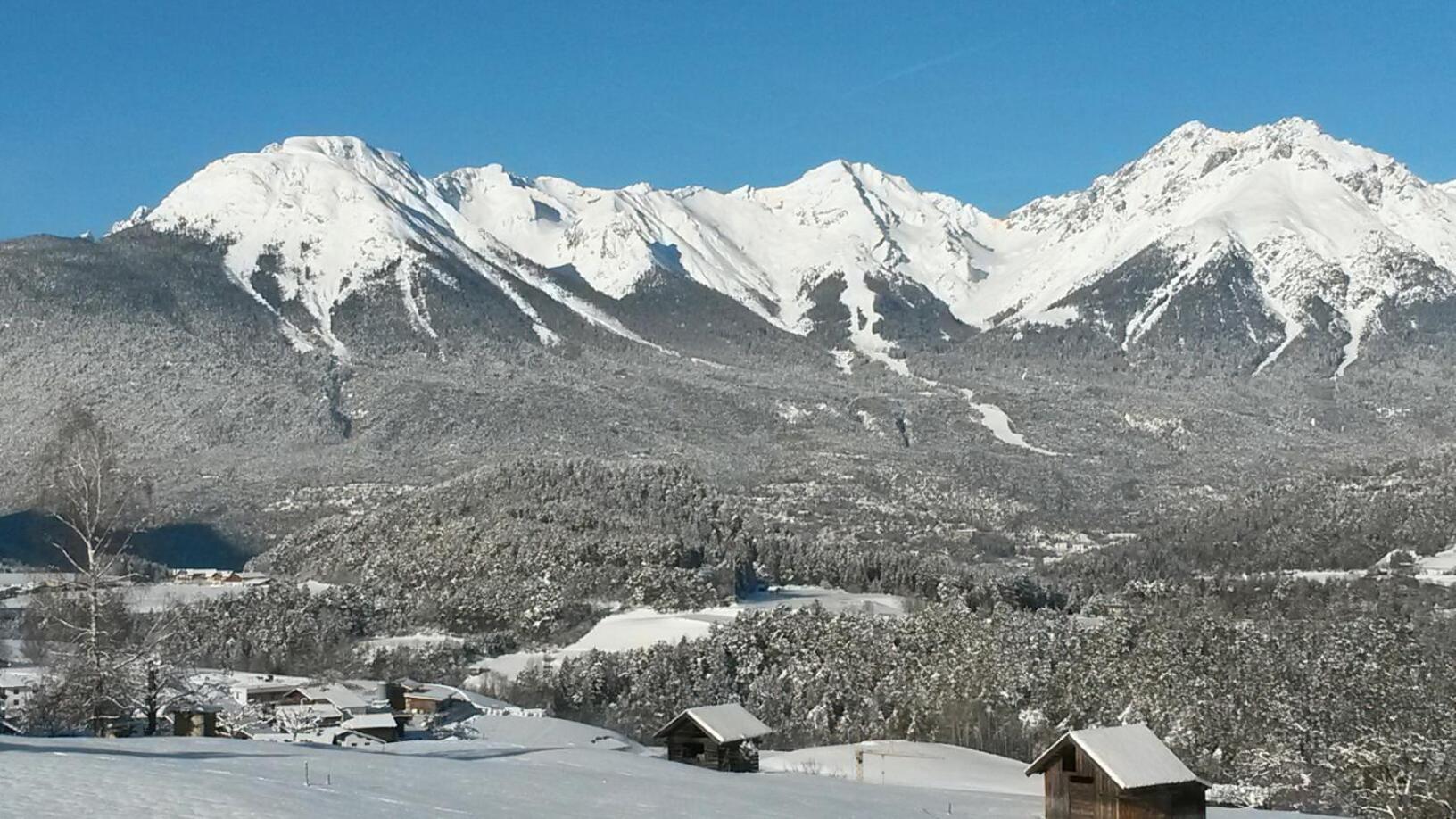 Gaestehaus Falkenblick Arzl im Pitztal Esterno foto