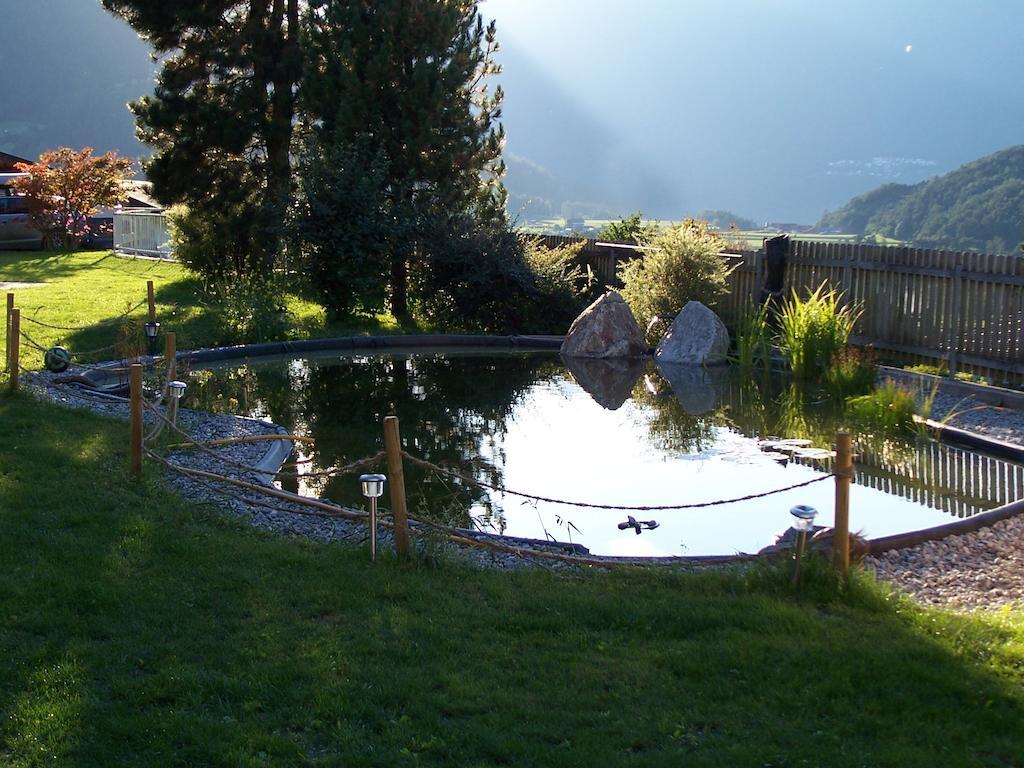 Gaestehaus Falkenblick Arzl im Pitztal Esterno foto