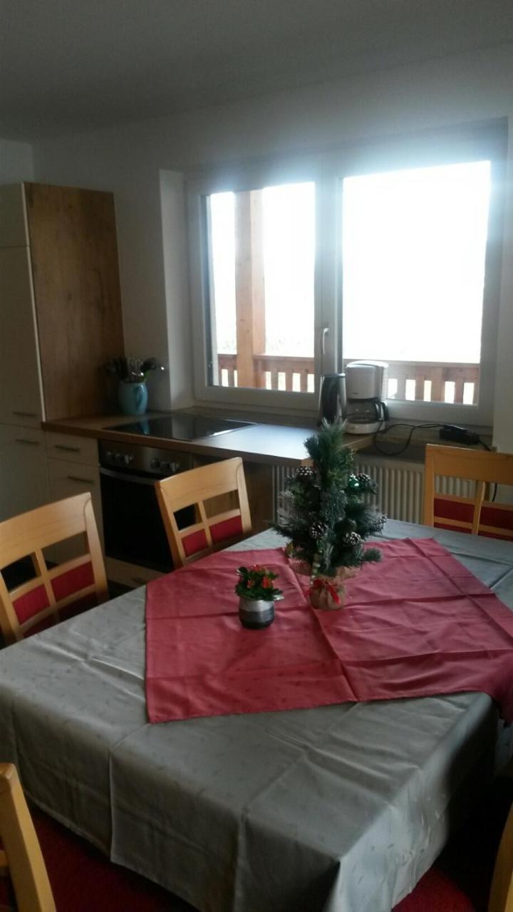 Gaestehaus Falkenblick Arzl im Pitztal Esterno foto