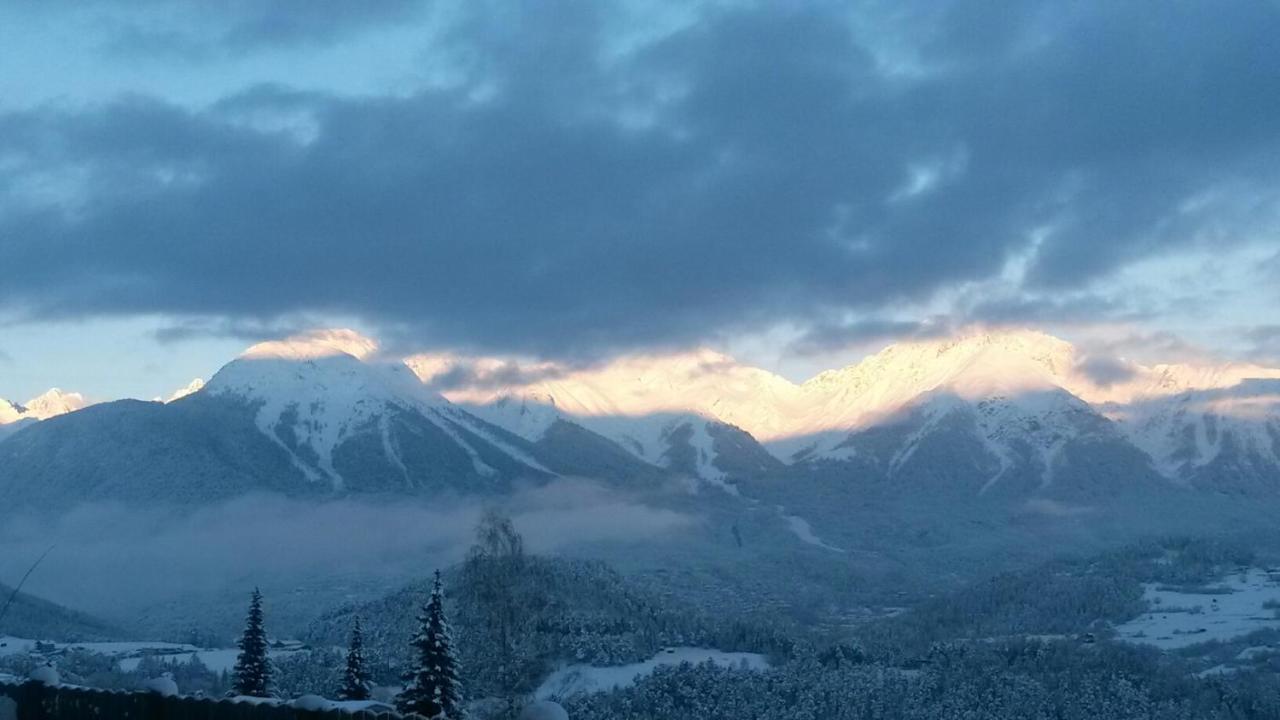 Gaestehaus Falkenblick Arzl im Pitztal Esterno foto