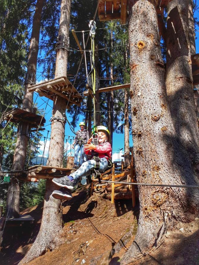 Gaestehaus Falkenblick Arzl im Pitztal Esterno foto